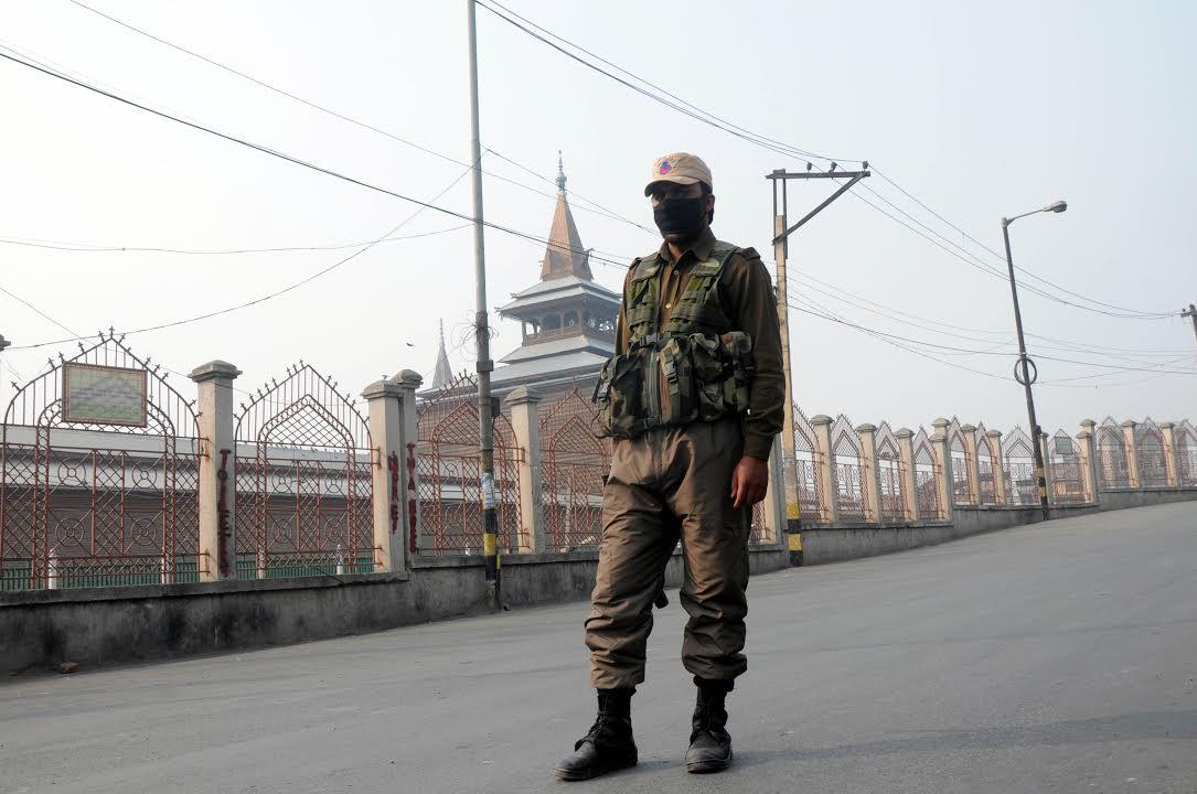 Jamia siege continue for third straight week